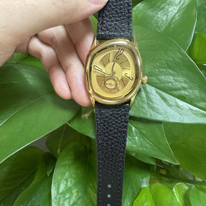 Newly designed uniquely twiste - Luxury Watch Unique recension och pris