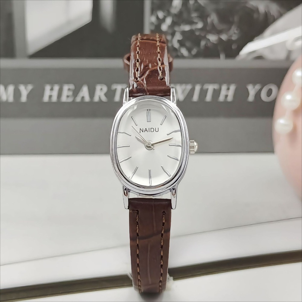 Fashion Brand Women Oval Dial  - Luxury Watch Leather Strap recension och pris