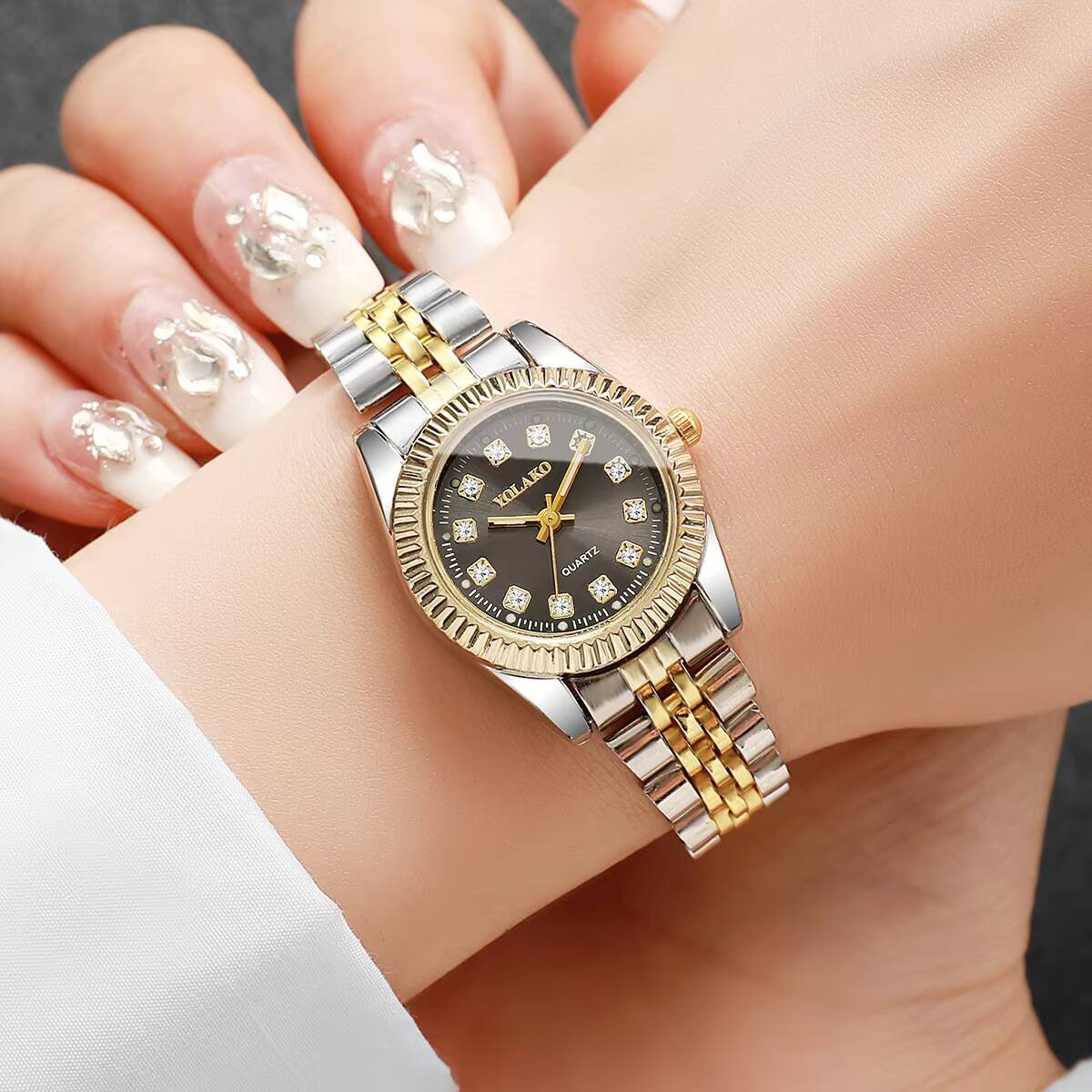 Fashion Rhinestone Women Quart - Luxury Watch Organizer recension och pris