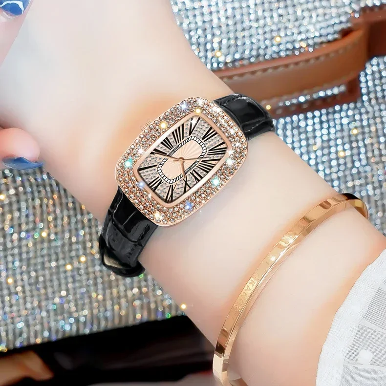 Trendy and fashionable women's - Luxury Watch Leather Strap recension och pris